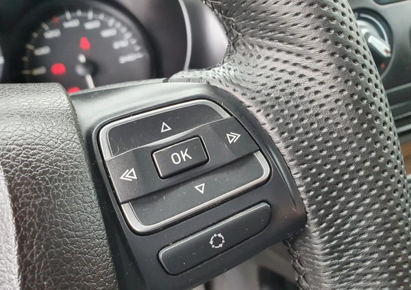 Seat Leon cena 16900 przebieg: 163485, rok produkcji 2010 z Wąchock małe 667